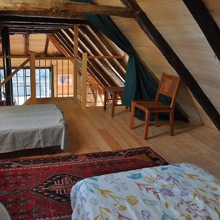 Gite Le Couderc De Coubisou, Grange Renovee Bagian luar foto